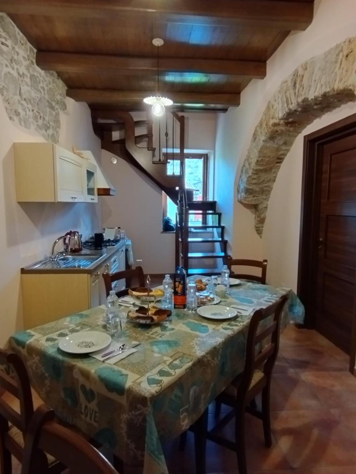 L'Arco Antico Acomodação com café da manhã Casalbuono Exterior foto